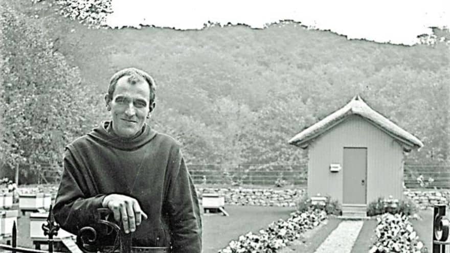 Frère Adam (Karl Kehrle), créateur de l’abeille Buckfast