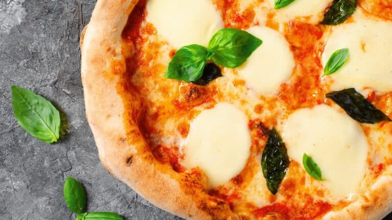 Découvrez Ma Recette Signature : La Pizza Chevre Miel